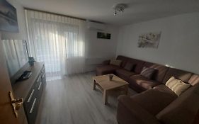 Apartma Tia